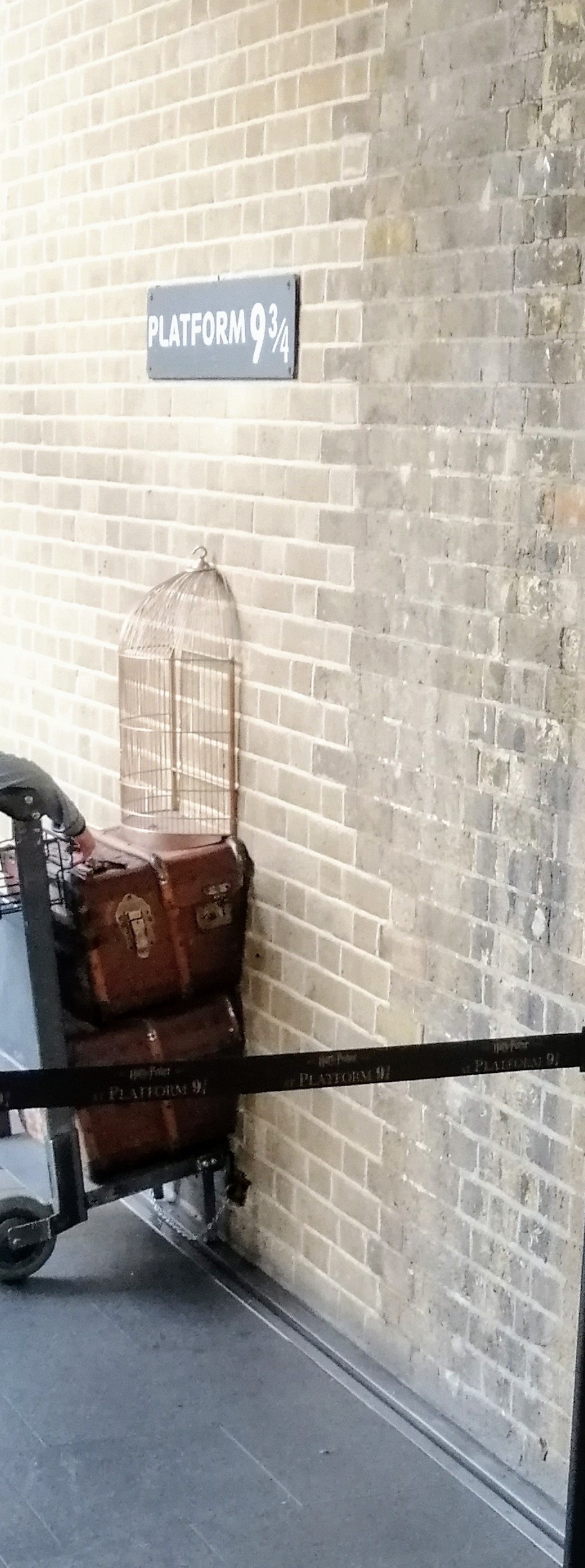 Platform 9 3/4 at King's Cross