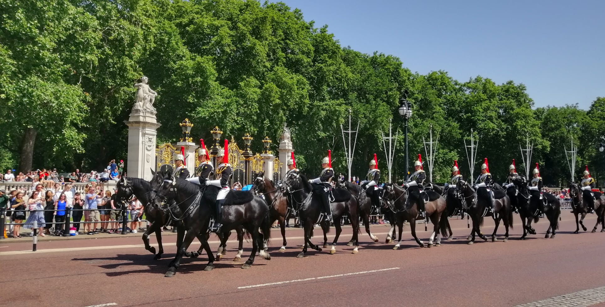 Sunday parade outside Buckingham Palace