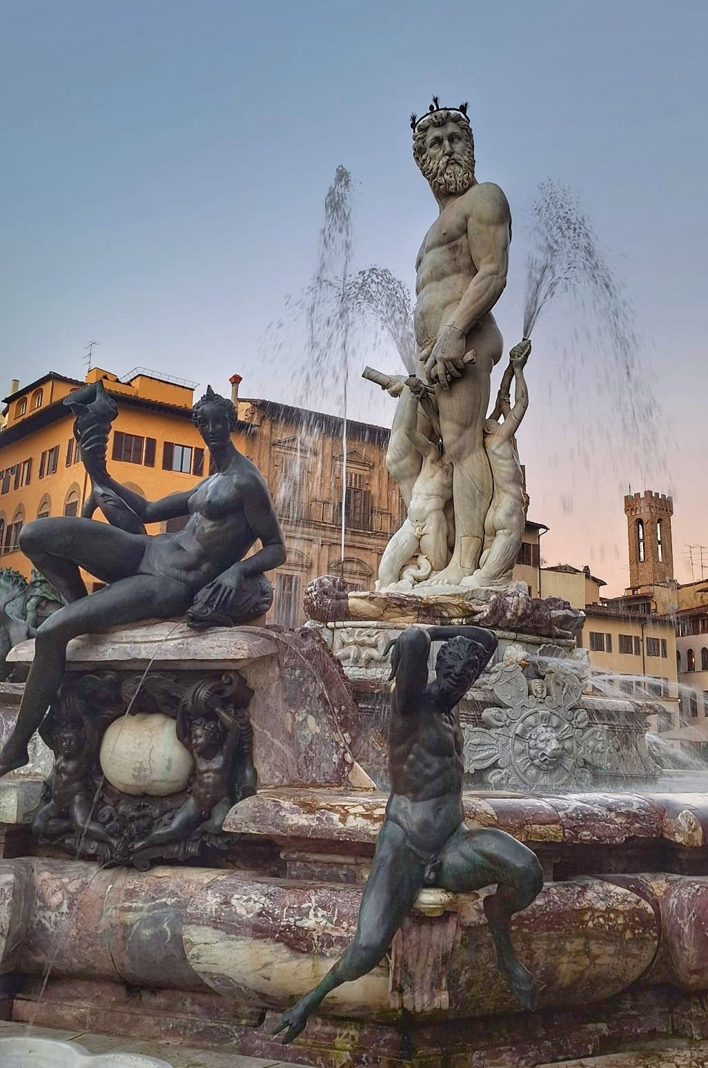 Fuente de Neptuno al costado del Palazzo Vecchio