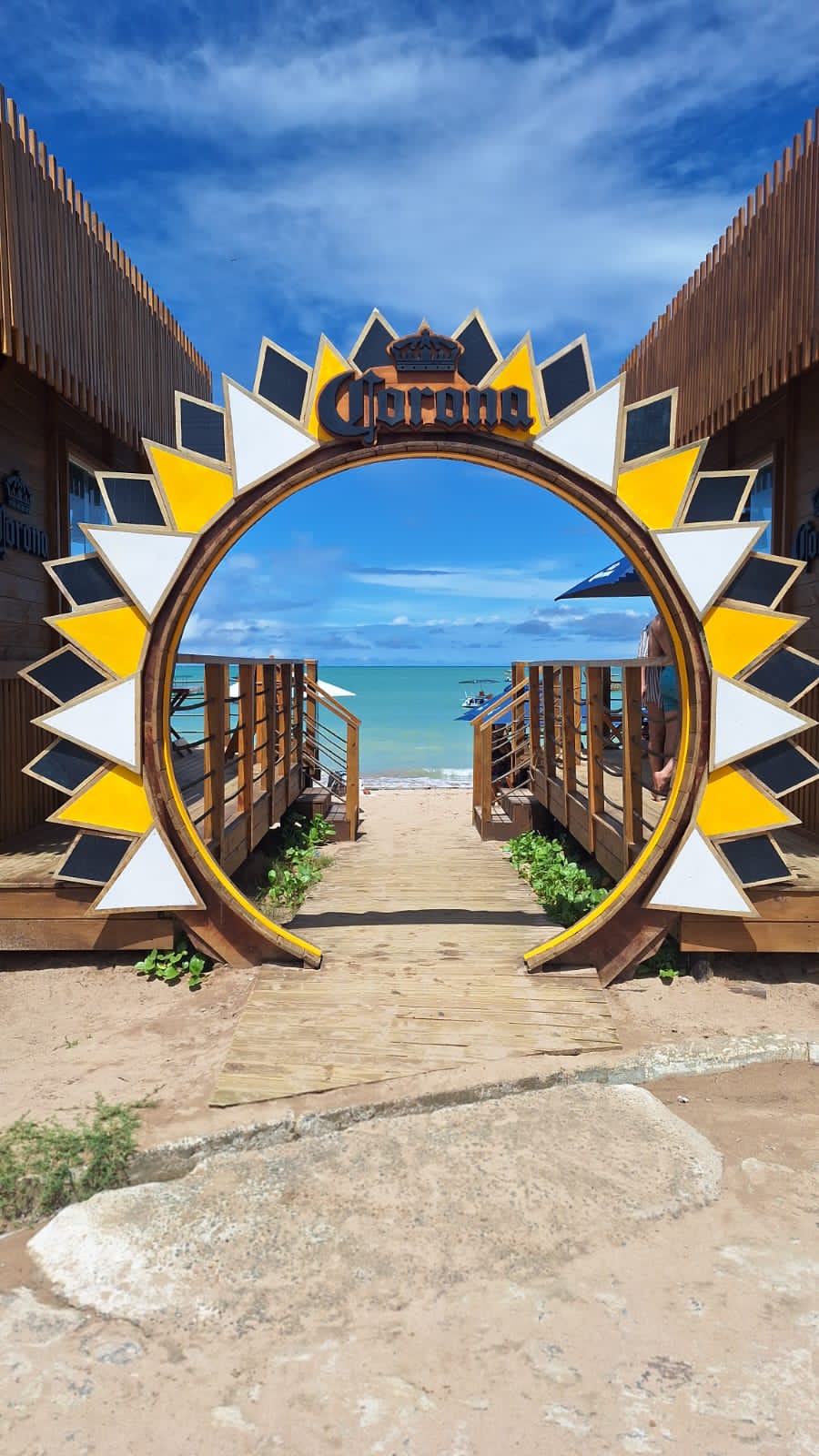 Escaparate de Corona en Praia de Lages