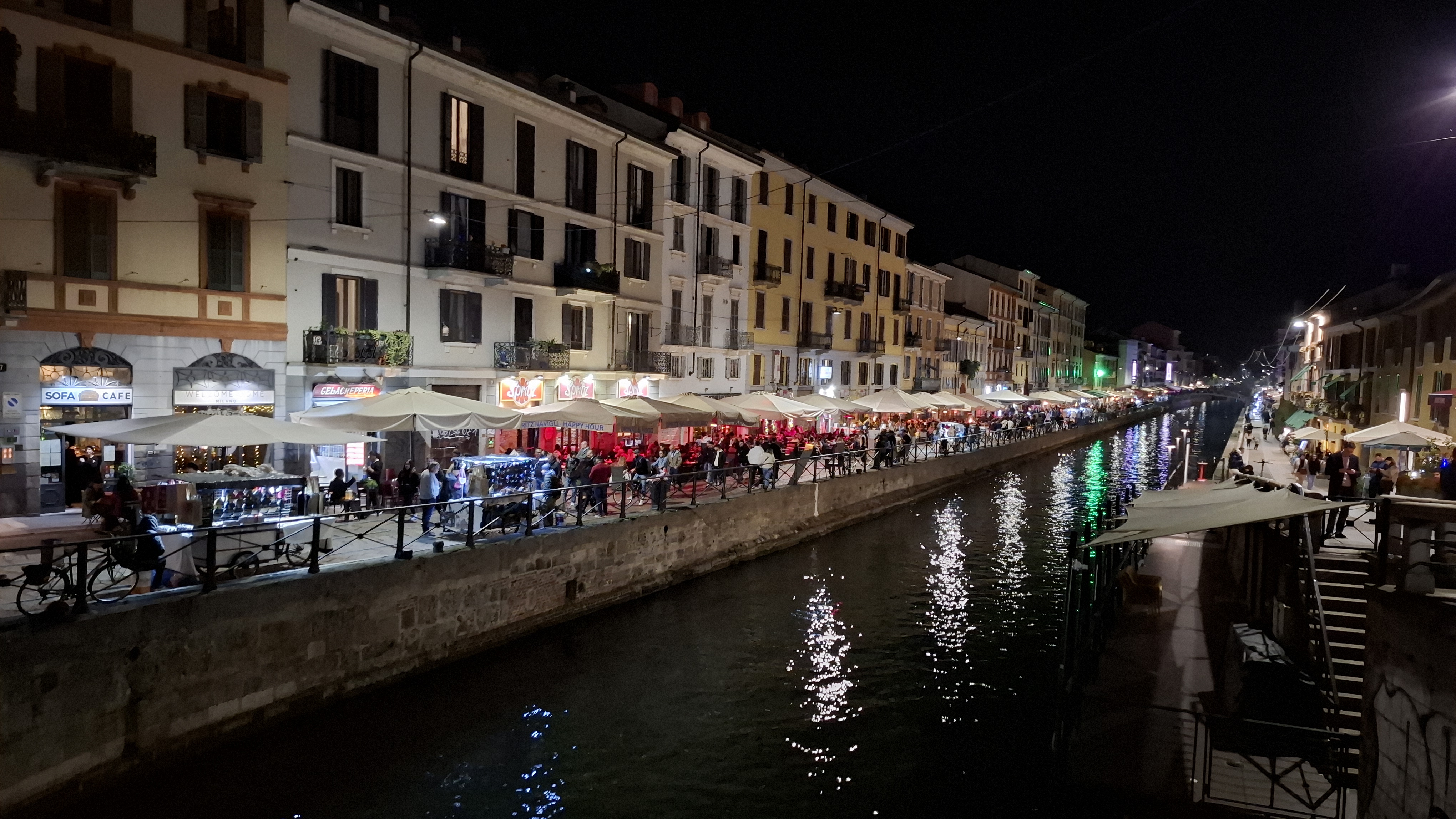 Navigli Milan en la Noche