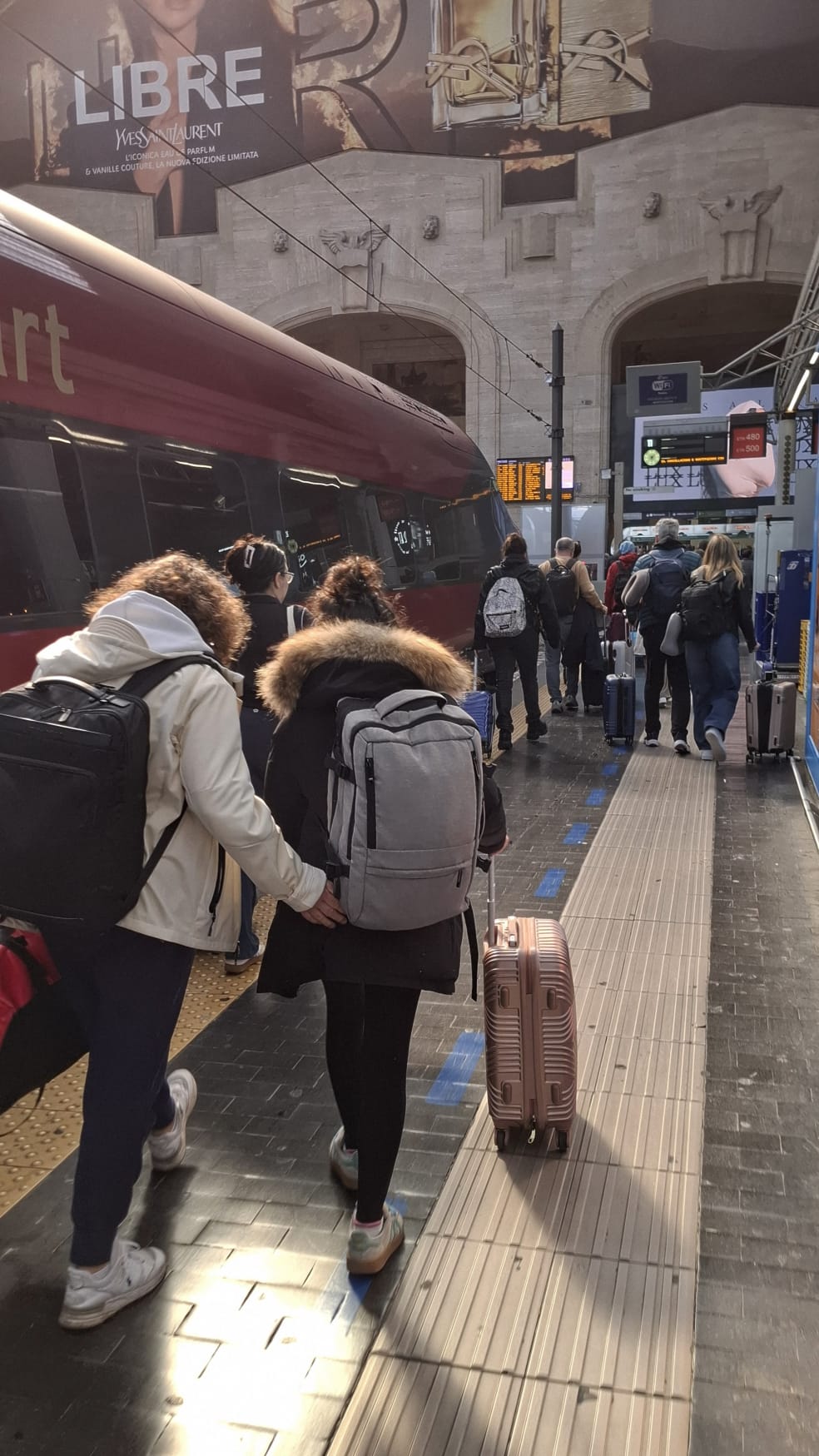 Tren Italo llegando a Stacione Centrale de Milano